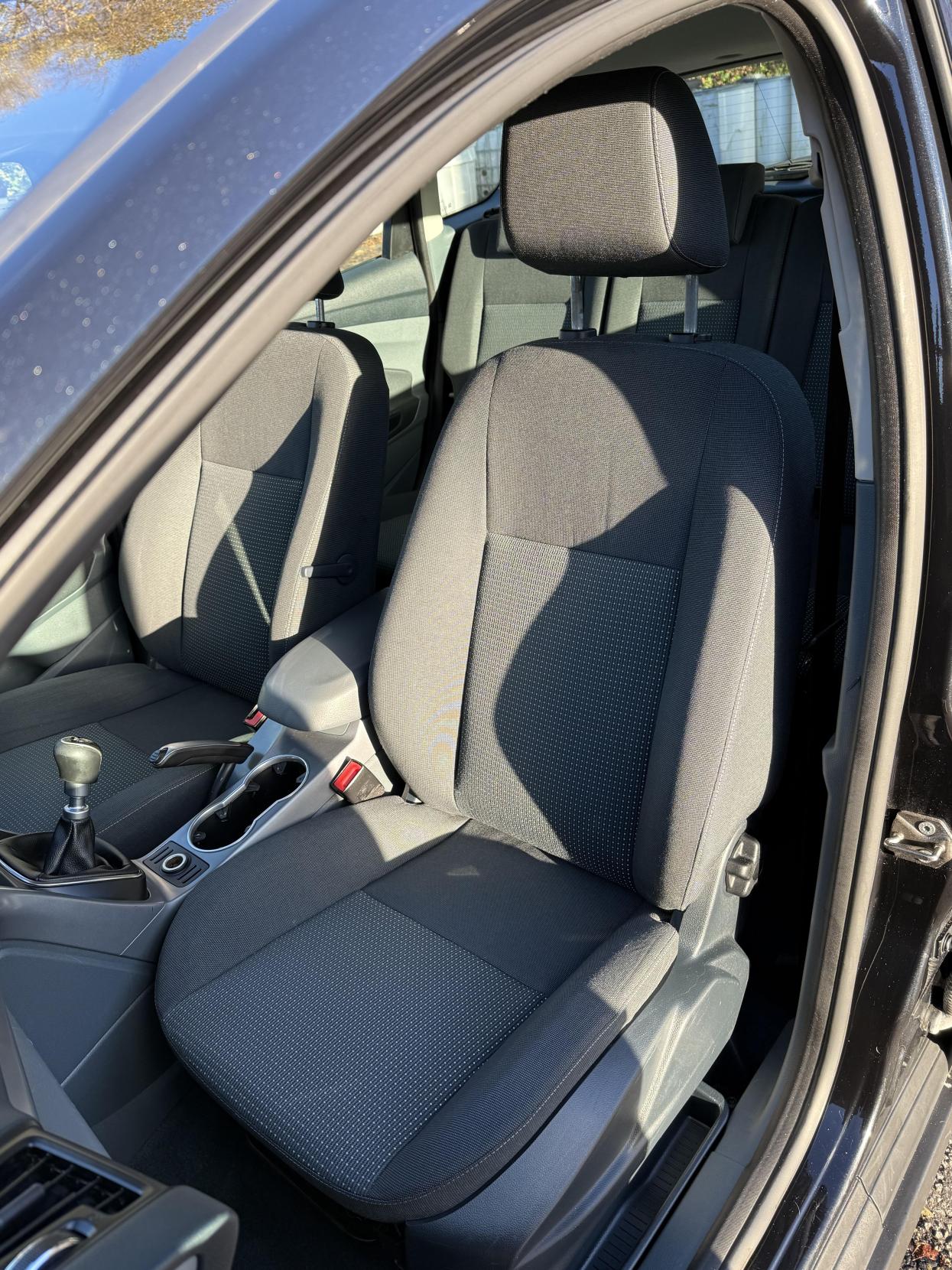 Ford C-Max 1.6 TDCi Zetec MPV 5dr Diesel Manual Euro 5 (115 ps)