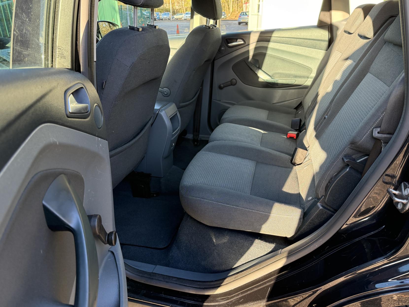 Ford C-Max 1.6 TDCi Zetec MPV 5dr Diesel Manual Euro 5 (115 ps)