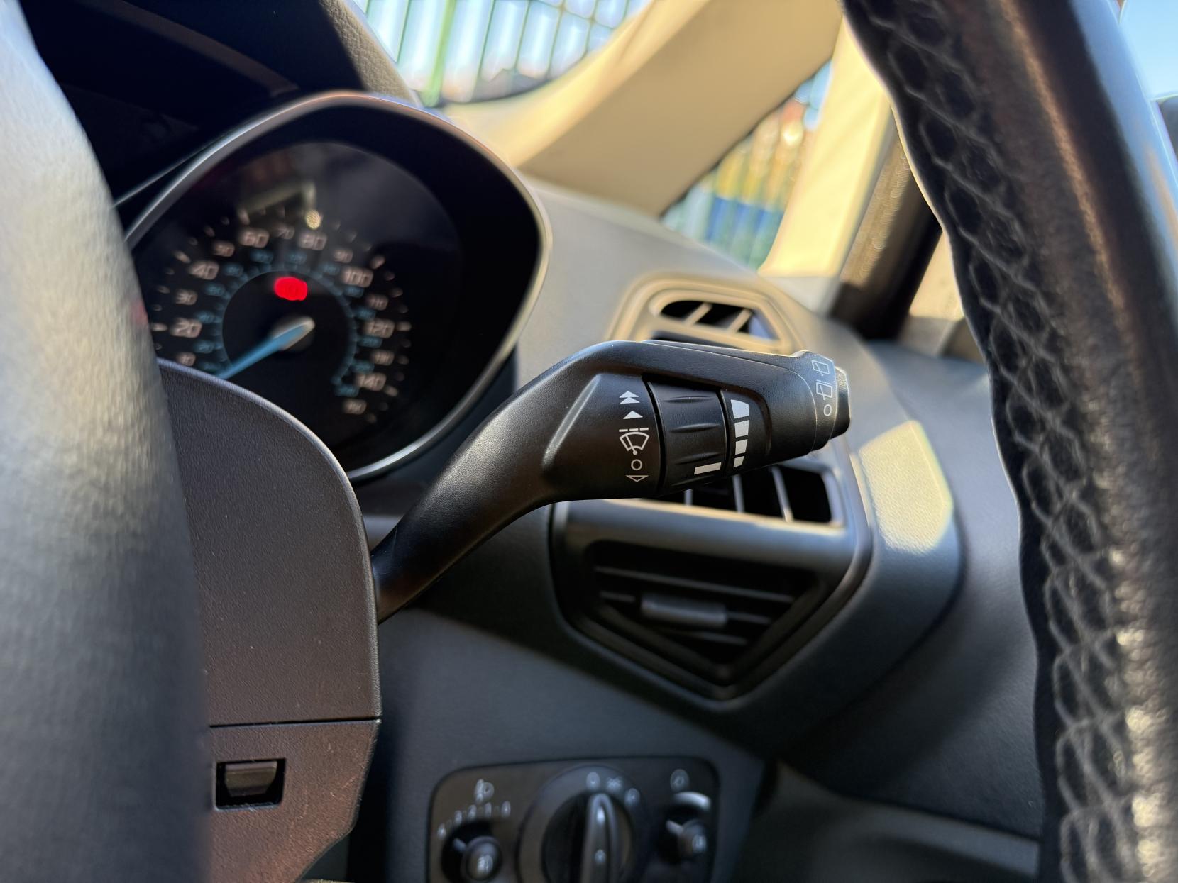 Ford C-Max 1.6 TDCi Zetec MPV 5dr Diesel Manual Euro 5 (115 ps)