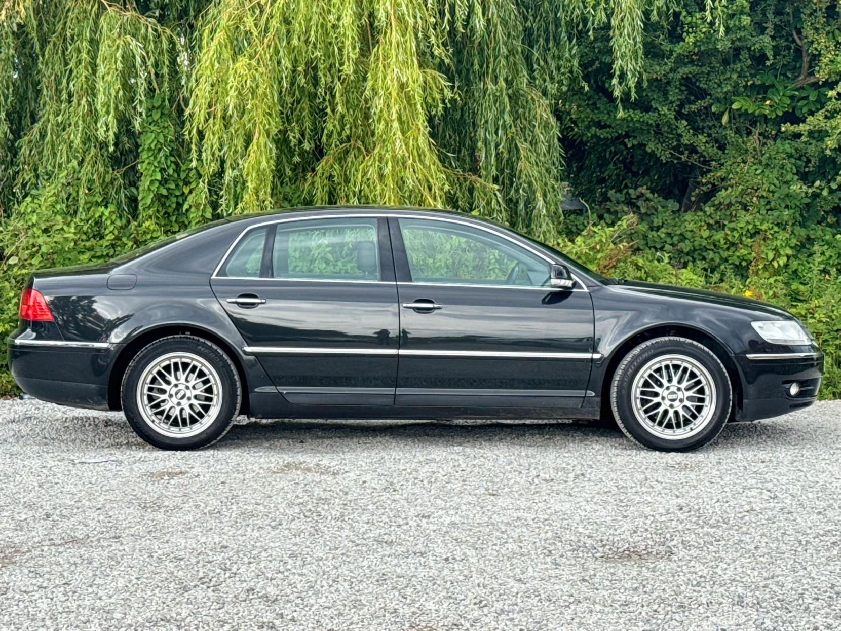 Volkswagen Phaeton 3.2 V6 Saloon 4dr Petrol Automatic (293 g/km, 237 bhp)