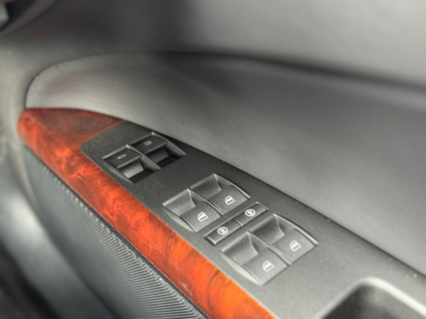 Volkswagen Phaeton 3.2 V6 Saloon 4dr Petrol Automatic (293 g/km, 237 bhp)