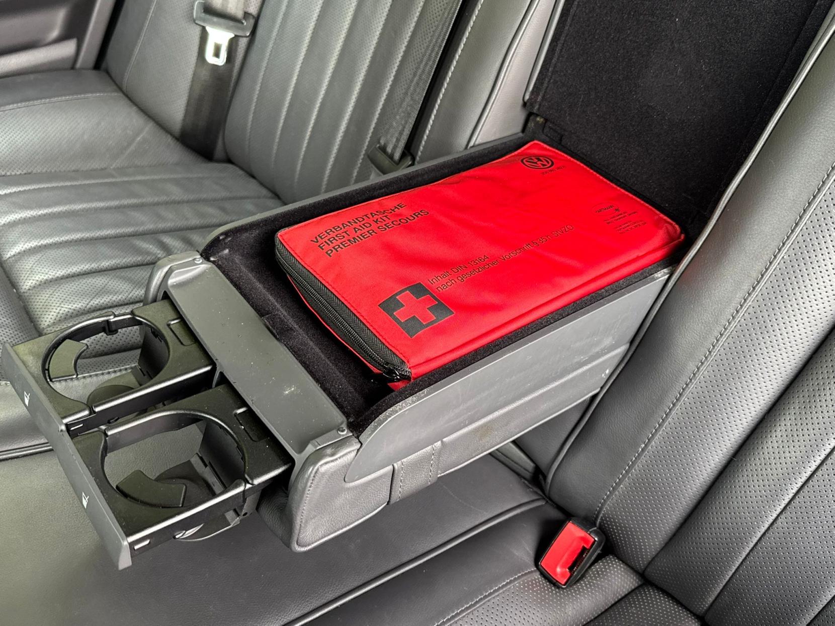 Volkswagen Phaeton 3.2 V6 Saloon 4dr Petrol Automatic (293 g/km, 237 bhp)