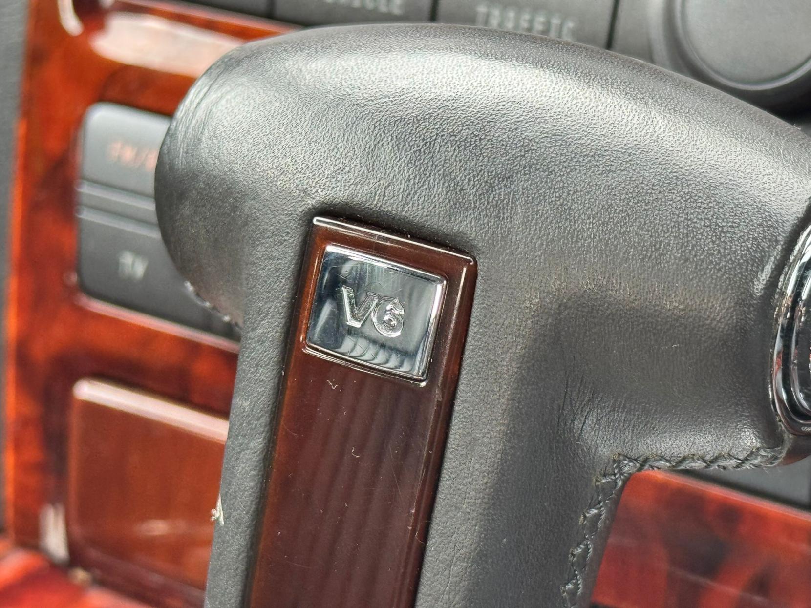 Volkswagen Phaeton 3.2 V6 Saloon 4dr Petrol Automatic (293 g/km, 237 bhp)