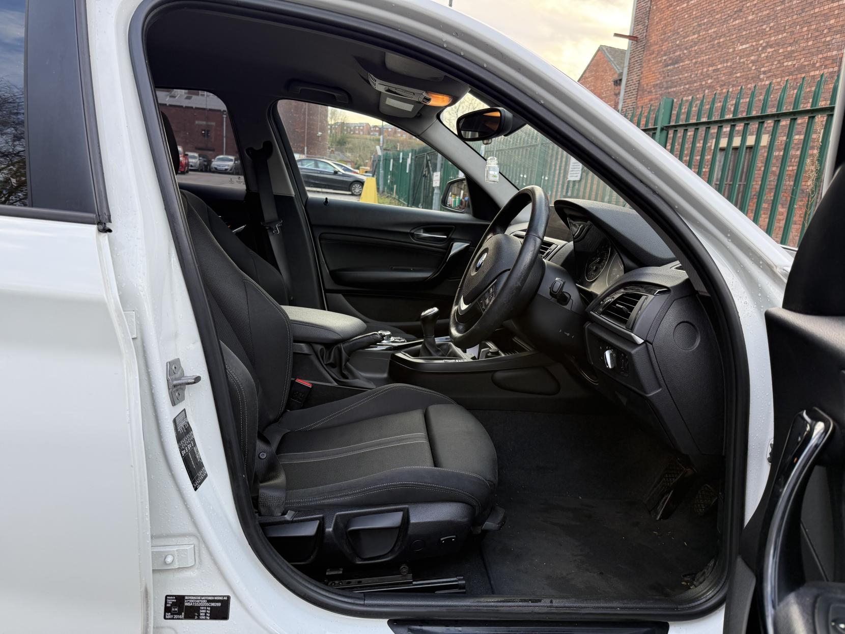 BMW 1 Series 2.0 118d Sport Hatchback 5dr Diesel Manual Euro 6 (s/s) (150 ps)