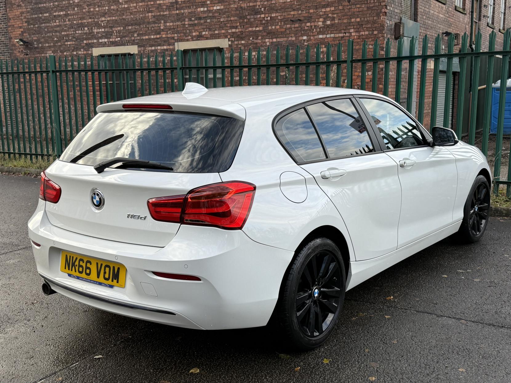 BMW 1 Series 2.0 118d Sport Hatchback 5dr Diesel Manual Euro 6 (s/s) (150 ps)