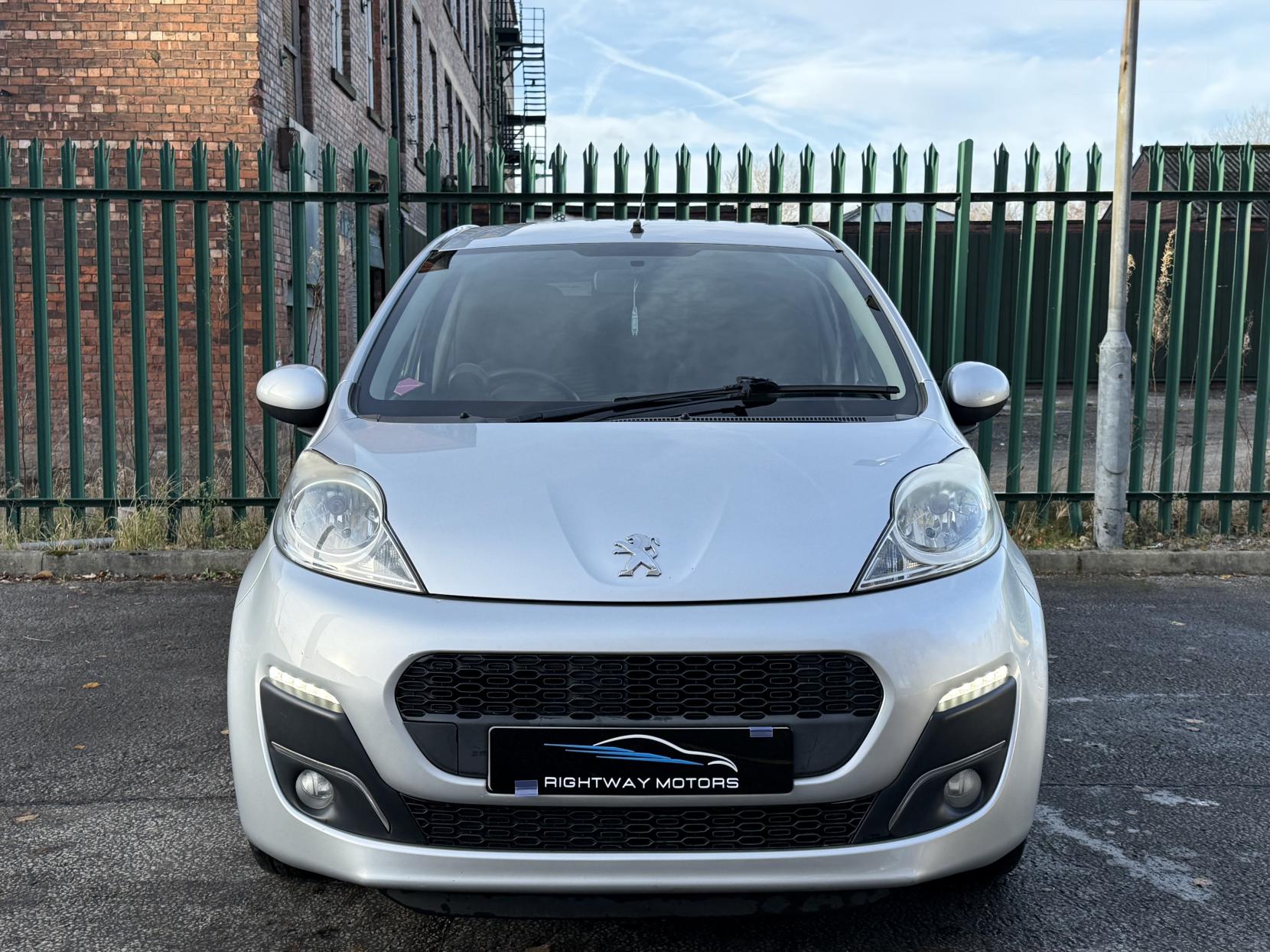 Peugeot 107 1.0 12V Allure Hatchback 3dr Petrol Manual Euro 5 (68 ps)