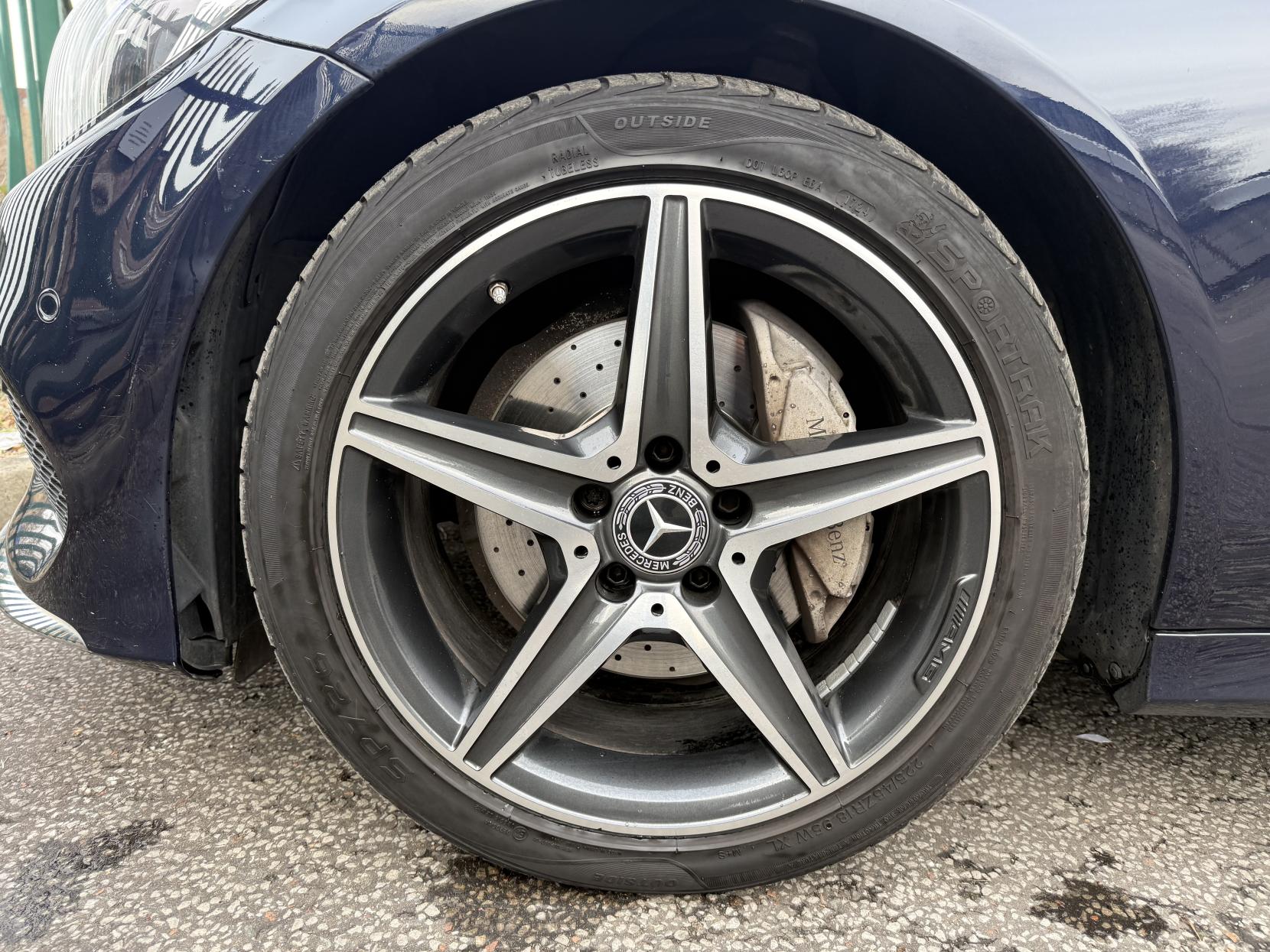 Mercedes-Benz C Class 2.1 C220d AMG Line Saloon 4dr Diesel G-Tronic+ Euro 6 (s/s) (170 ps)