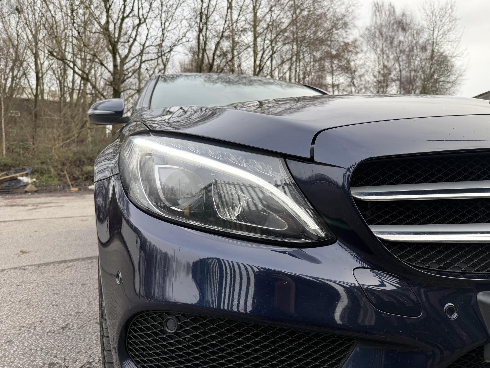 Mercedes-Benz C Class 2.1 C220d AMG Line Saloon 4dr Diesel G-Tronic+ Euro 6 (s/s) (170 ps)