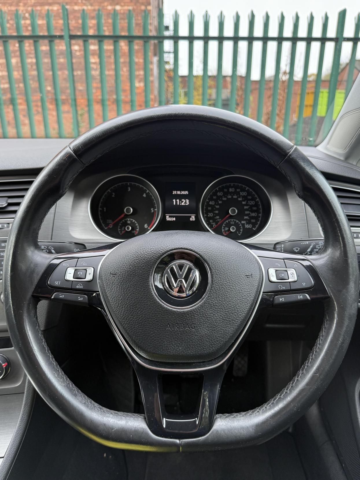 Volkswagen Golf 1.6 TDI BlueMotion Tech SE Hatchback 5dr Diesel DSG Euro 5 (s/s) (105 ps)