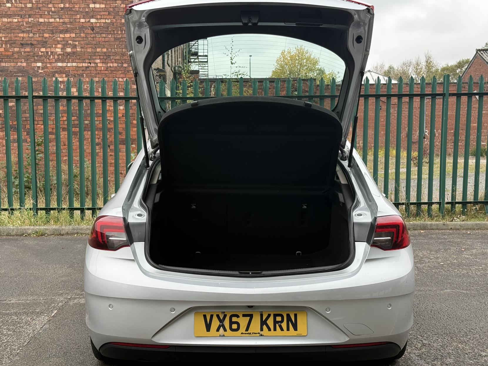 Vauxhall Insignia 1.6 Turbo D ecoTEC BlueInjection Tech Line Nav Grand Sport Euro 6 (s/s) 5dr