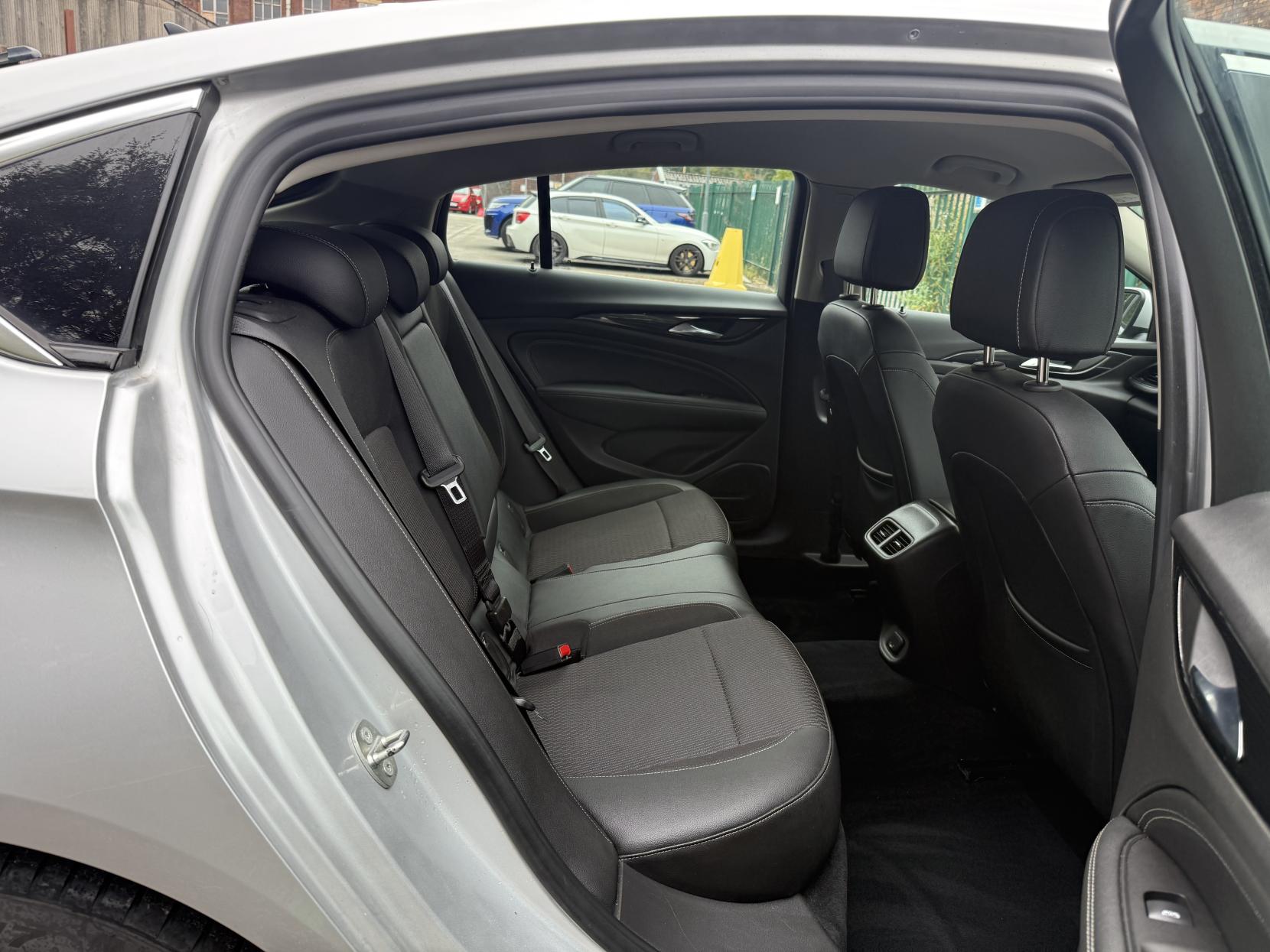 Vauxhall Insignia 1.6 Turbo D ecoTEC BlueInjection Tech Line Nav Grand Sport Euro 6 (s/s) 5dr