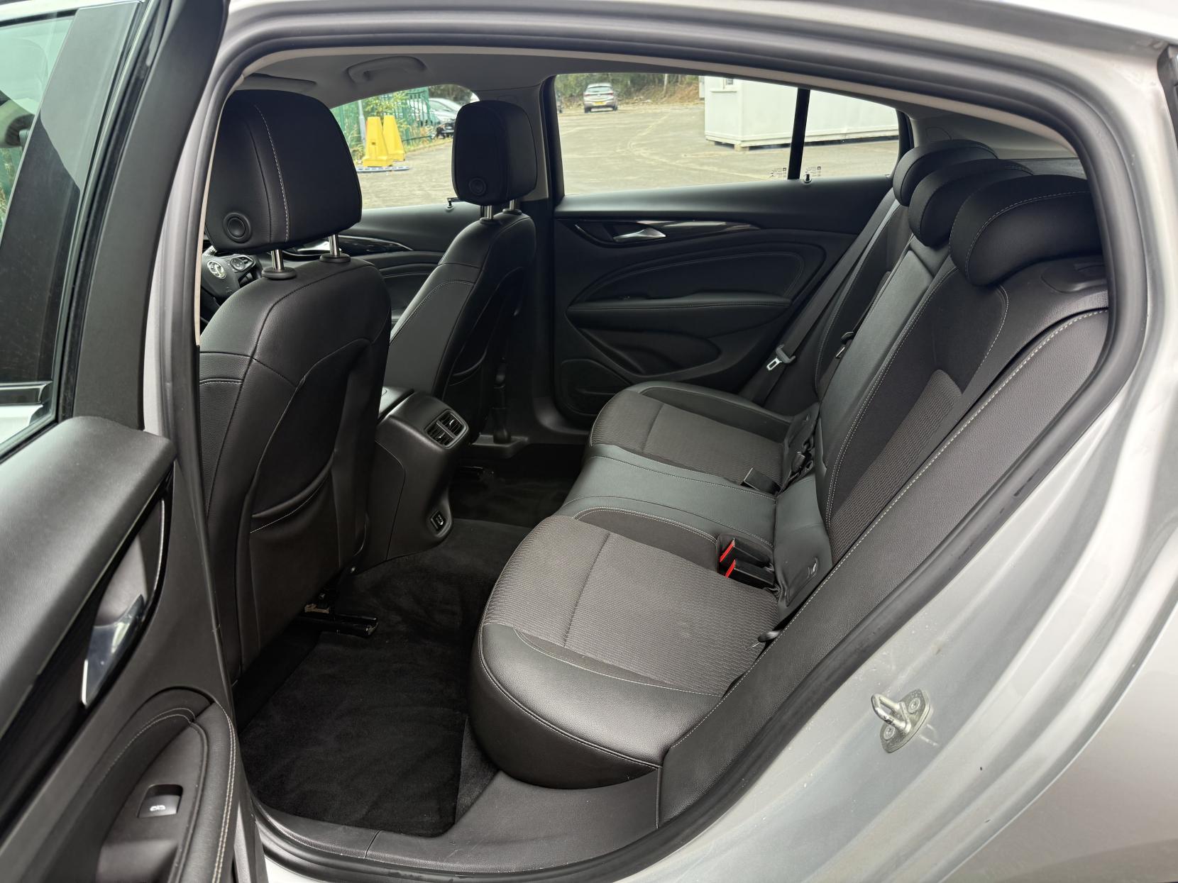 Vauxhall Insignia 1.6 Turbo D ecoTEC BlueInjection Tech Line Nav Grand Sport Euro 6 (s/s) 5dr