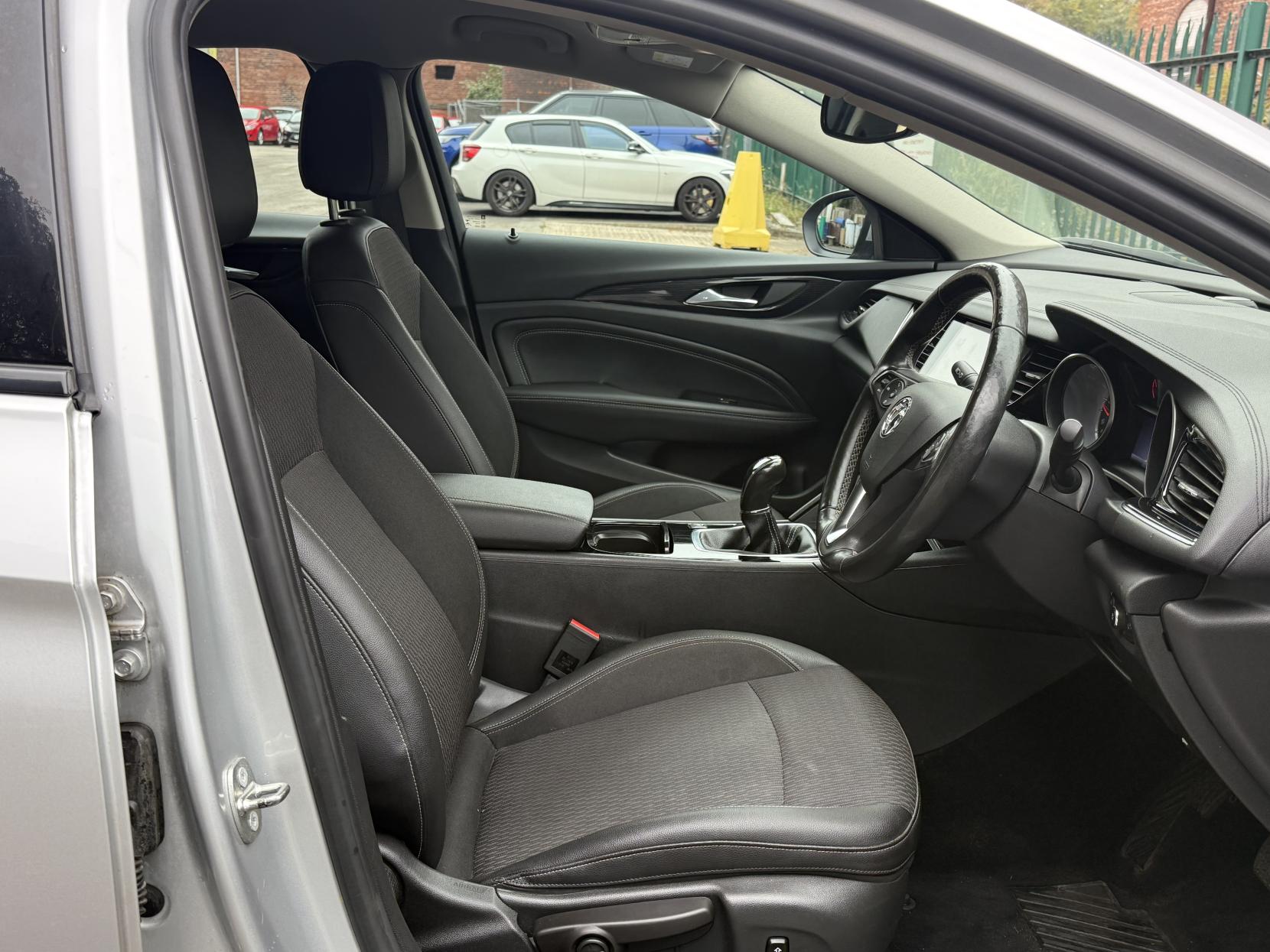 Vauxhall Insignia 1.6 Turbo D ecoTEC BlueInjection Tech Line Nav Grand Sport Euro 6 (s/s) 5dr