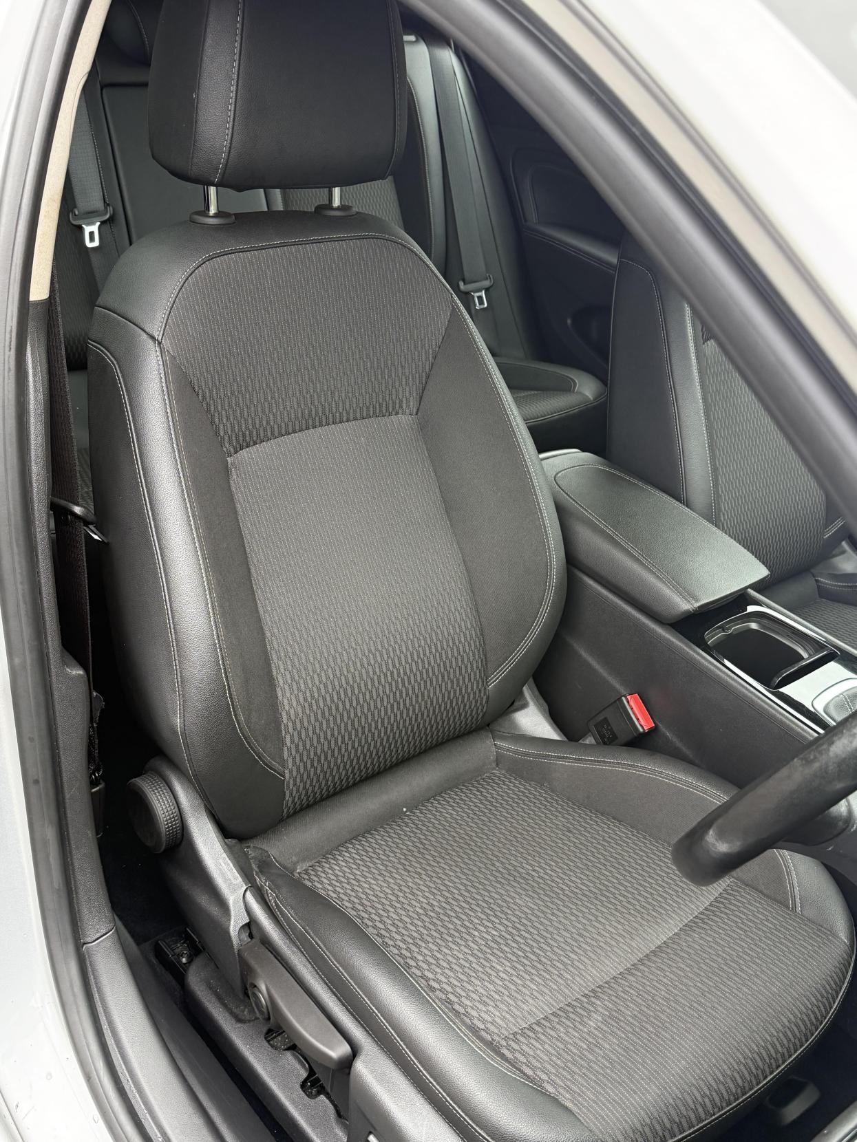 Vauxhall Insignia 1.6 Turbo D ecoTEC BlueInjection Tech Line Nav Grand Sport Euro 6 (s/s) 5dr